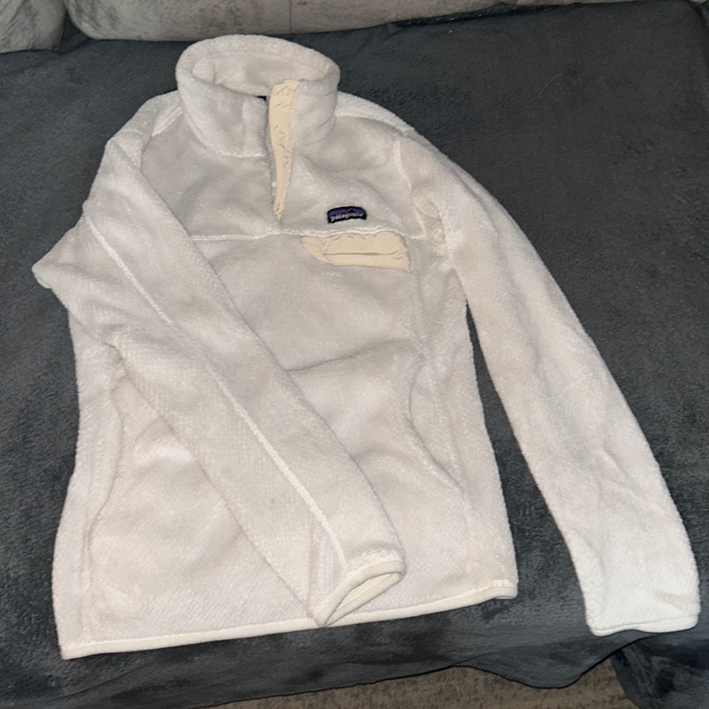 Women’s medium Patagonia sweatshirt